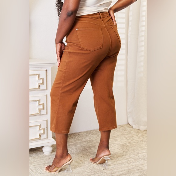 NEW**- SUNDAY CCO Judy Blue Tummy Control Garment Dyed Wide Crop OFFERS WELCOME - Picture 7 of 8